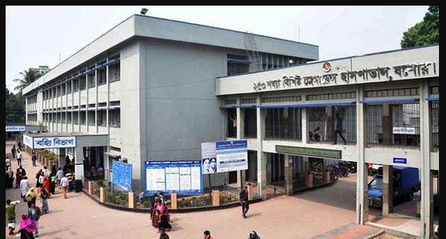 যশোর জেনারেল হাসপাতালে দালাল-ওষুধ বিক্রয় প্রতিনিধিসহ আটক ৮