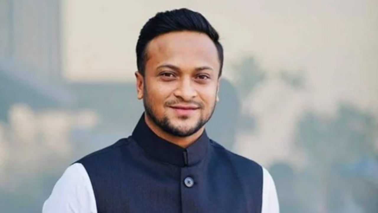 এমপি সাকিবের শপথ