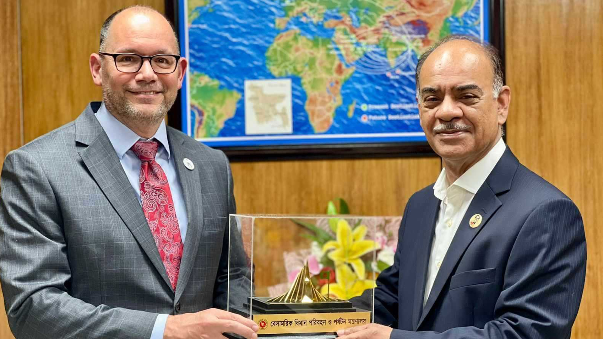 ঢাকা-নিউইয়র্ক ফ্লাইট এ বছরই চালু হবে: ফারুক খান