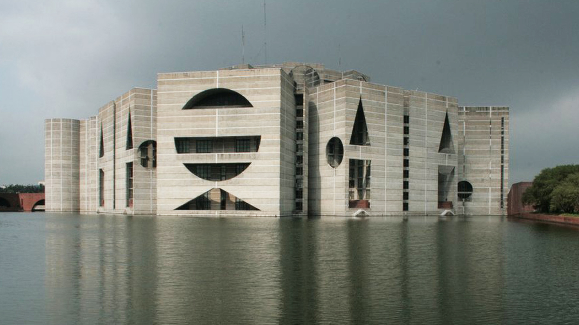 বুধবার অর্ধশত নারী এমপির শপথ