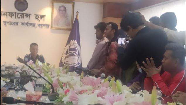 যশোরের পুলিশ সুপারের সাংবাদিকদের সাথে মতবিনিময়