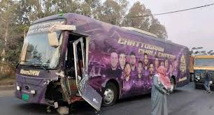 চট্টগ্রামের টিম বাস দুর্ঘটনার কারণ জানাল পুলিশ