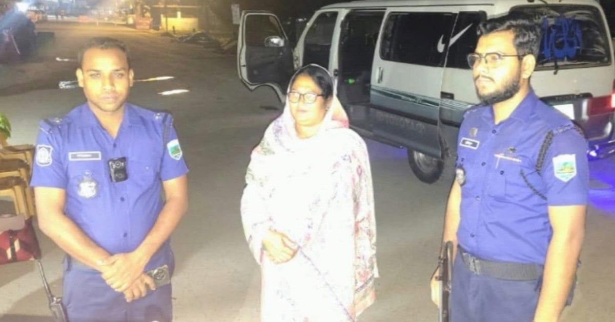 ভারতে যাওয়ার পথে যুব মহিলা লীগ নেত্রী আটক