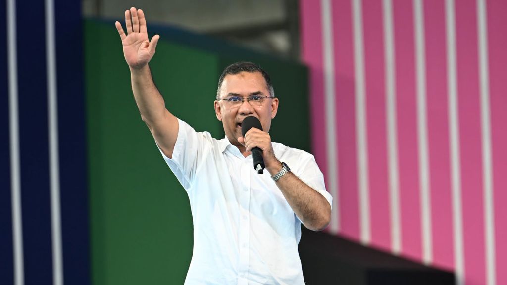 মোংলায় বানৌজাতে পৌঁছেছেন প্রধানমন্ত্রী
