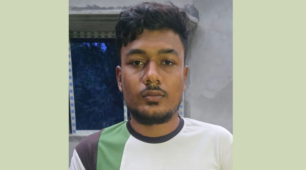 রুয়েটের গাড়িতে প্রধানমন্ত্রী, ‘বড় সুযোগ ছিল’ বলা যুবকের বাবাও ডিবি হেফাজতে