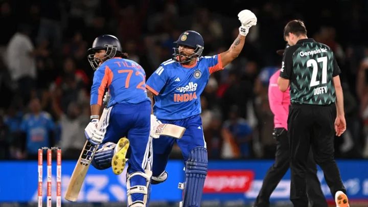 শেষ ১৭ বলে ৪৬ রান করে জিতল ভারত