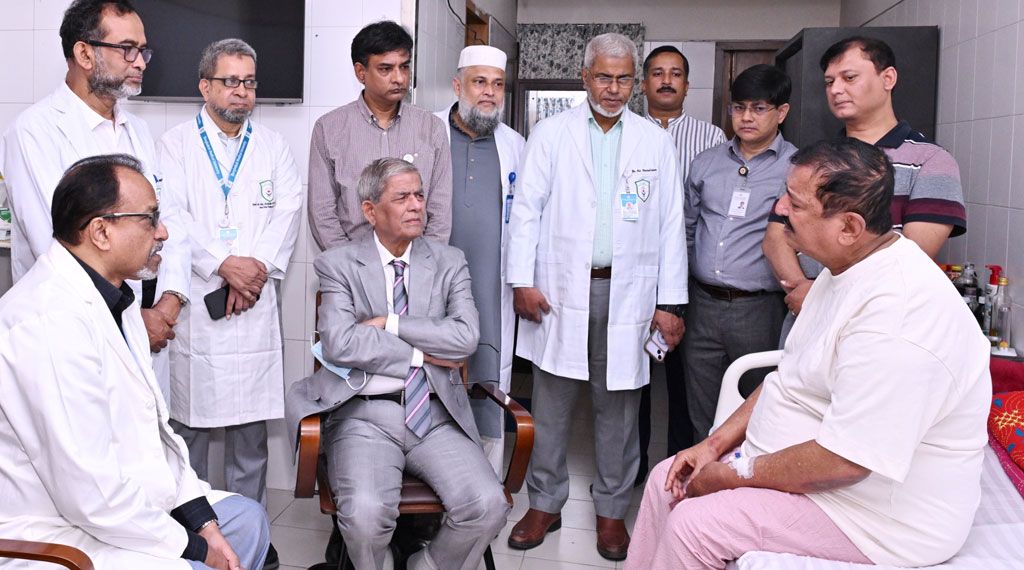 ভূমিমন্ত্রীকে দেখতে হাসপাতালে রাষ্ট্রপতি