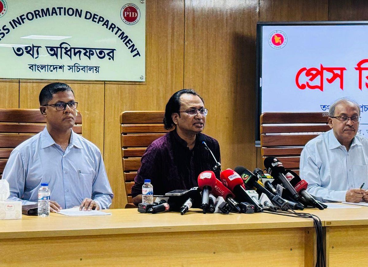 শেখ হাসিনা দেশে ফিরলে ন্যায়বিচারের মুখোমুখি হবেন, মব নয়: প্রধানমন্ত্রীর উপদেষ্টা