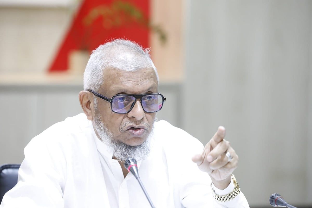 তৈরি পোশাকশিল্পের শ্রমিকদের জন্য নিম্নতম মজুরি বোর্ড গঠন করা হবে রোববার: শ্রমমন্ত্রী