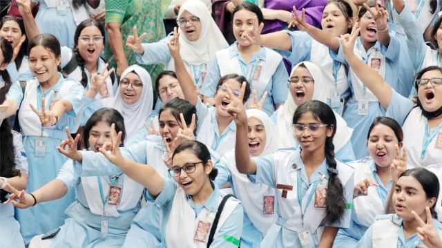 এইচএসসি ও সমমানে জিপিএ-৫ পেয়েছে ৪০ হাজার