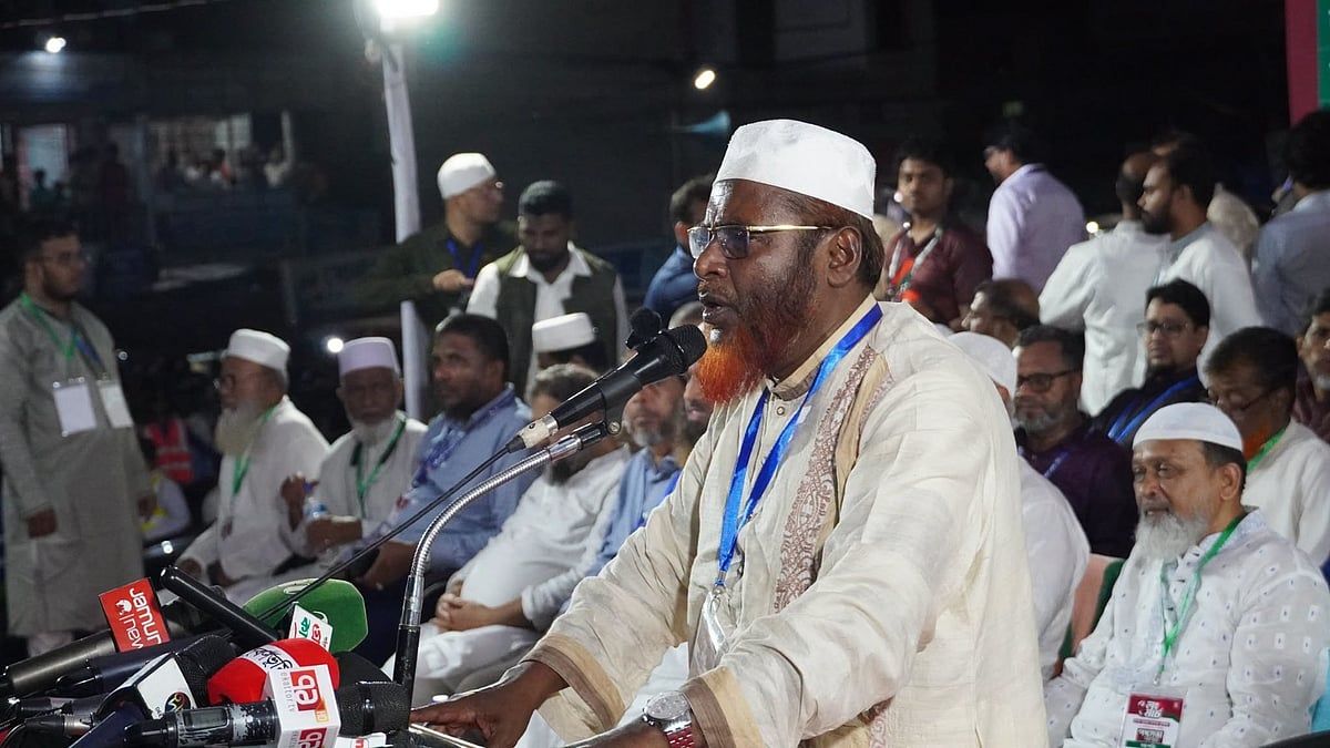 ‘জনগণের কাছে একটা কার্ড আছে, সেটি হলো লাল কার্ড’